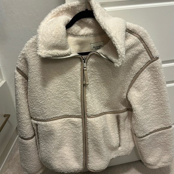 Abercrombie Fleece Jacket - Picture 3 of 4